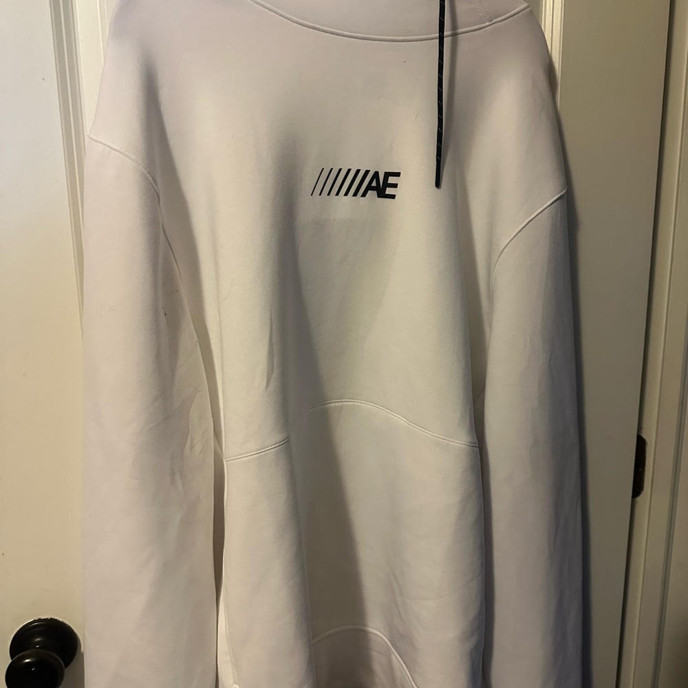 Brand new with tags American Eagle Outfitters Classic White Sweatshirt